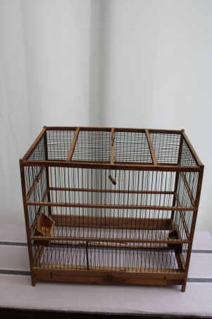 Ancienne cage à oiseaux en bois