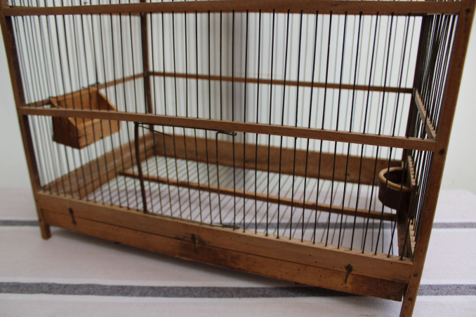Ancienne cage à oiseaux en bois