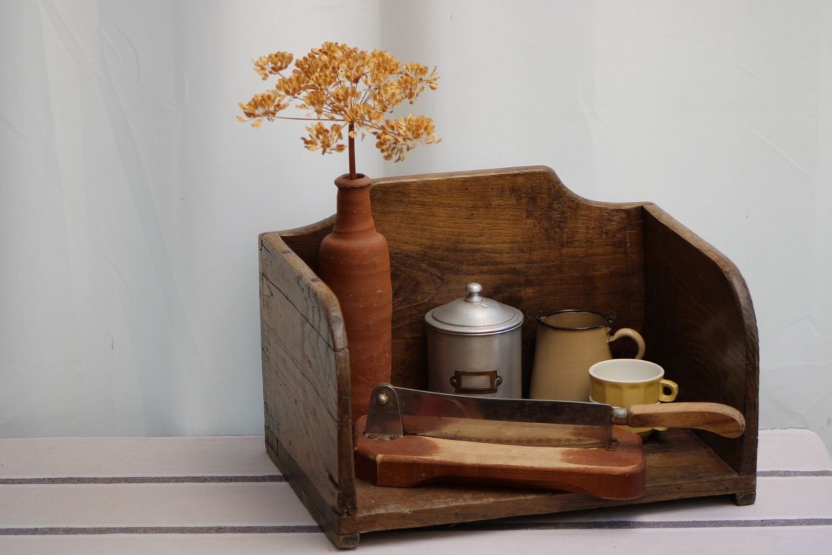 Ancien banc de lavandière en bois