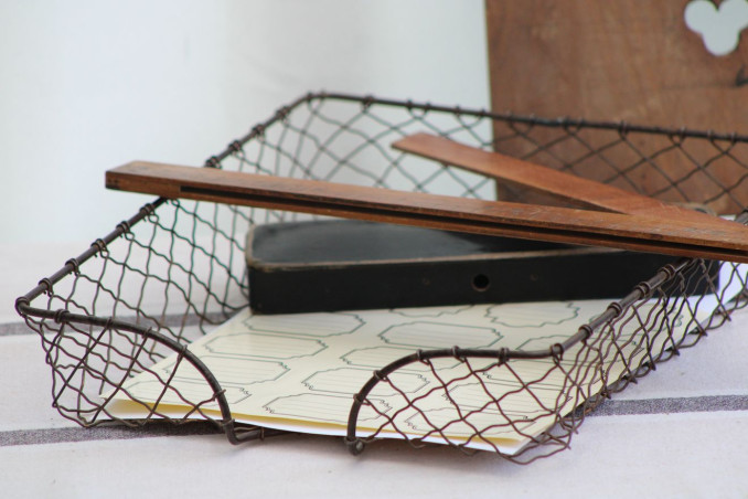 Ancienne bannette en métal