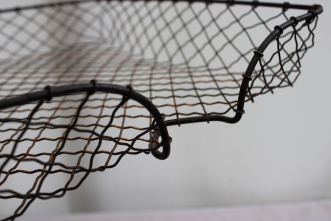 Ancienne bannette en métal