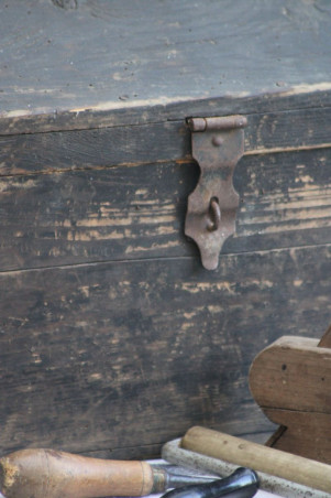 Ancienne caisse à outils en bois