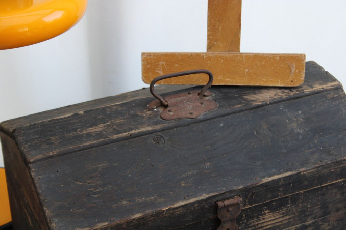 Ancienne caisse à outils en bois