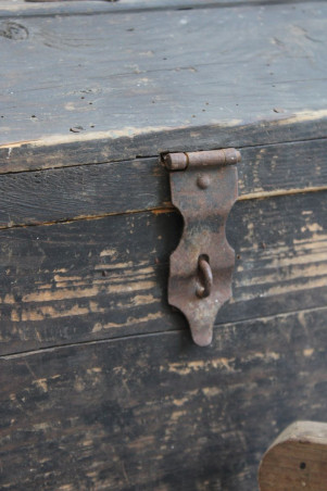Ancienne caisse à outils en bois