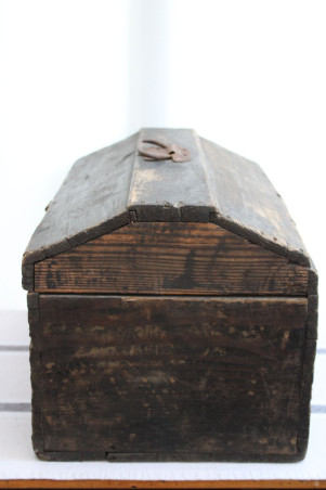 Ancienne caisse à outils en bois