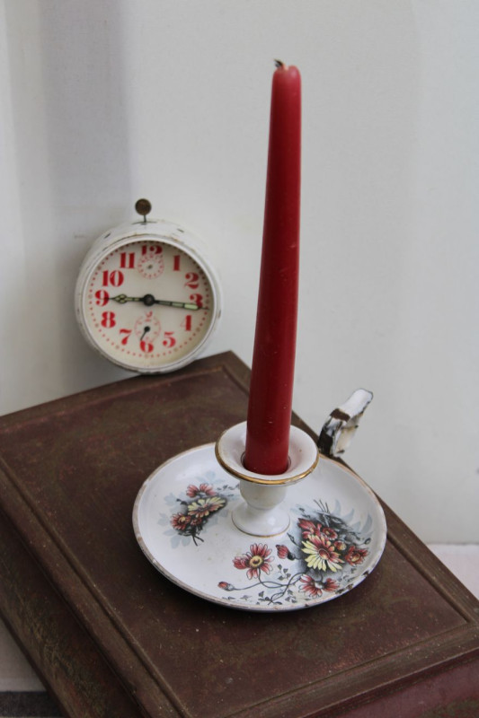 Ancien bougeoir en émail