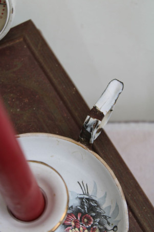 Ancien bougeoir en émail