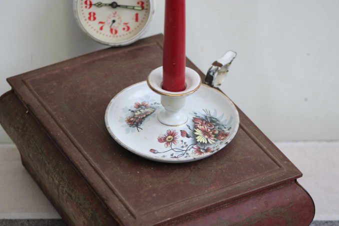 Ancien bougeoir en émail