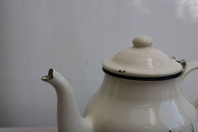 Théière en émail