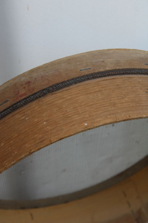 Ancien tamis en bois