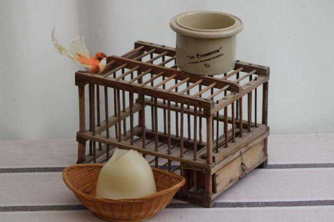 Cage à oiseaux en bois