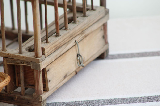 Cage à oiseaux en bois