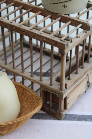 Cage à oiseaux en bois