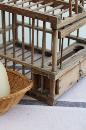 Cage à oiseaux en bois