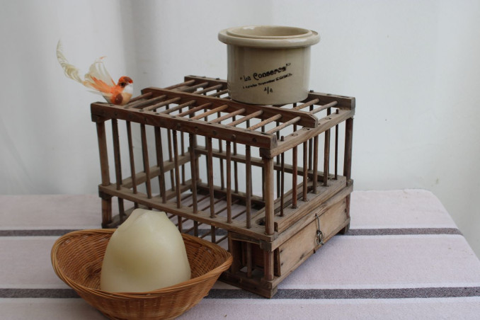 Cage à oiseaux en bois