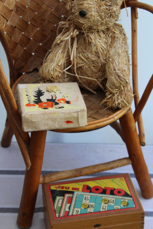 Chaise enfant en châtaignier