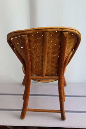 Chaise enfant en châtaignier