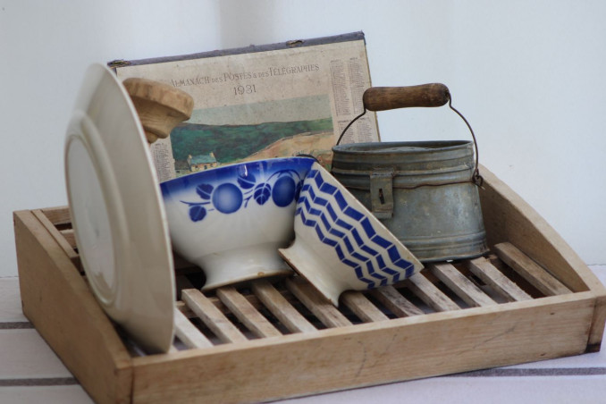 Lot de deux anciens bols en céramique