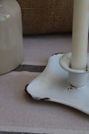 Ancien bougeoir en émail