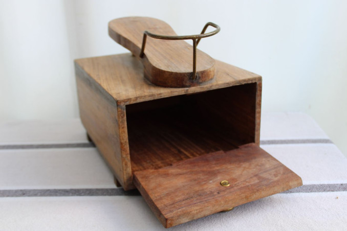Boîte à cirage en bois