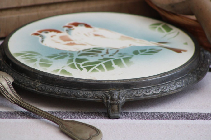 Ancien dessous de plat en céramique