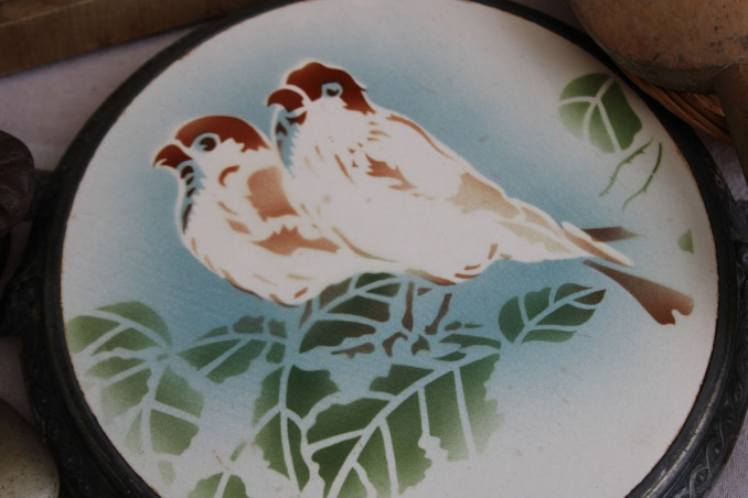 Ancien dessous de plat en céramique