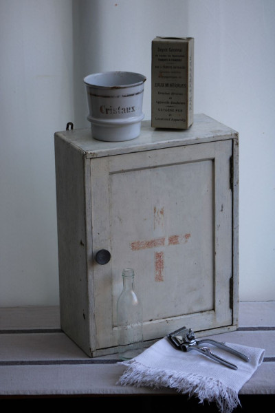 Ancienne armoire à...