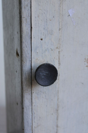 Ancienne armoire à pharmacie en bois
