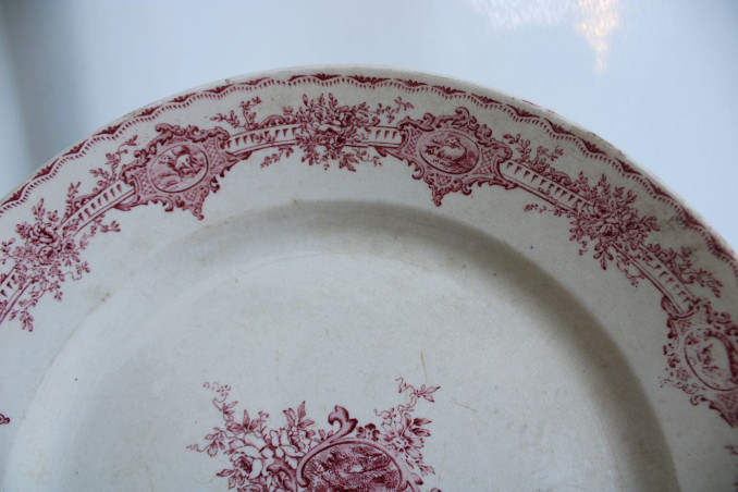 Ancien plat de service Terre de fer