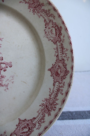 Ancien plat de service Terre de fer