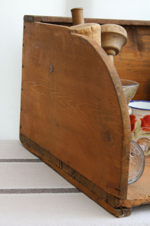 Ancien banc de lavandière en bois