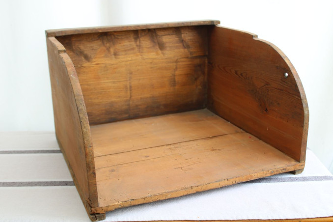 Ancien banc de lavandière en bois