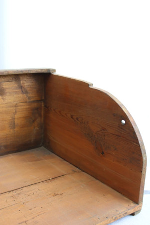 Ancien banc de lavandière en bois