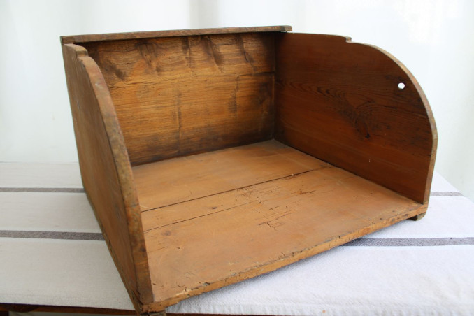 Ancien banc de lavandière en bois