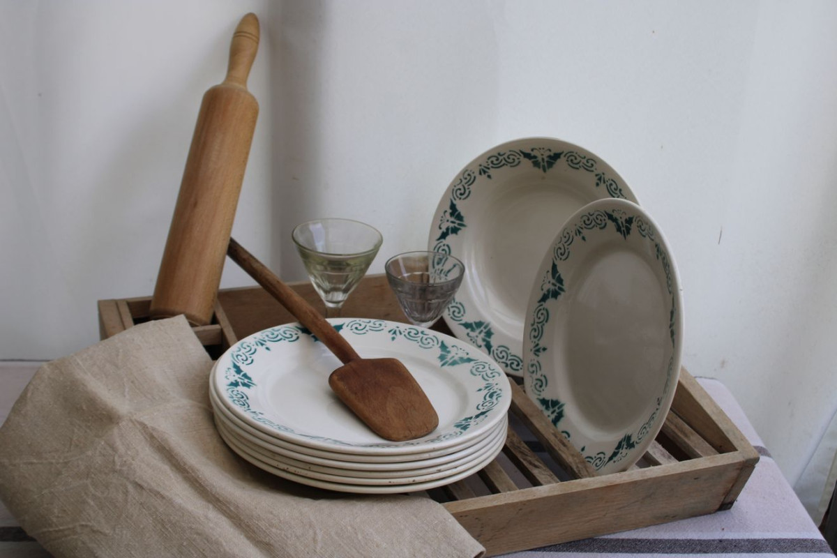 Lot de 8 assiettes en céramique "Papillons"