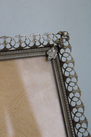 Cadre en métal argenté