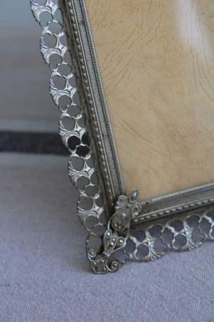 Cadre en métal argenté