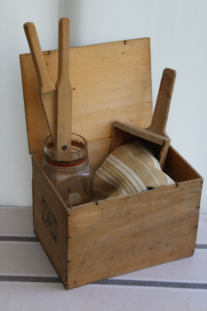 Ancienne boîte en bois "Fossier"