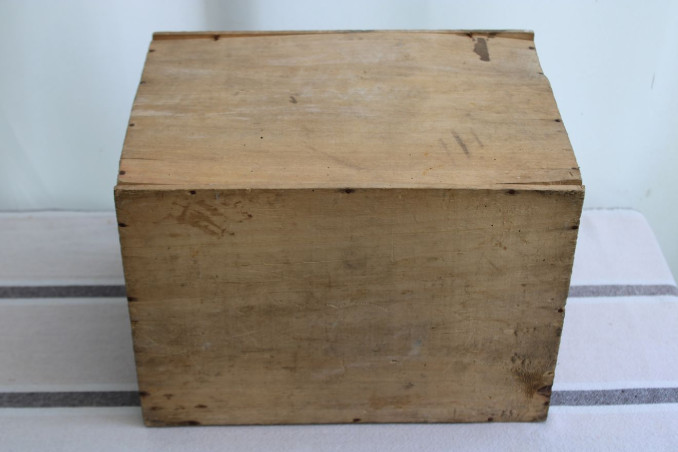 Ancienne boîte en bois "Fossier"