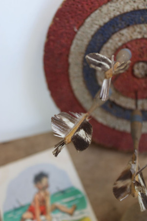 Ancien jeu de fléchettes en bois