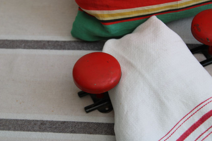 Porte-manteaux en métal