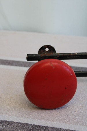 Porte-manteaux en métal