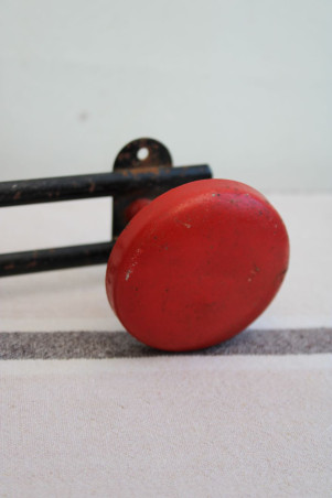 Porte-manteaux en métal