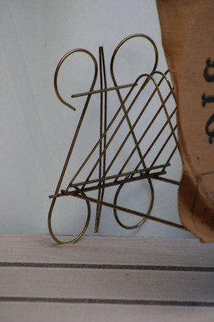 Porte-vinyles en métal doré