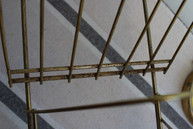 Porte-vinyles en métal doré