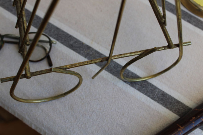 Porte-vinyles en métal doré