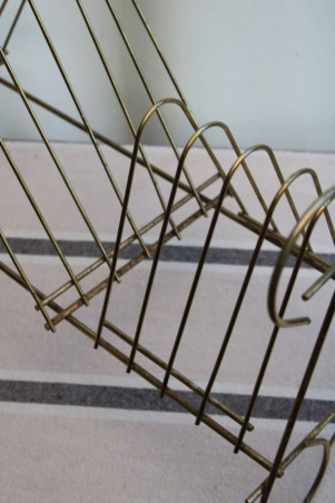 Porte-vinyles en métal doré