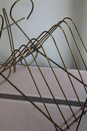 Porte-vinyles en métal doré