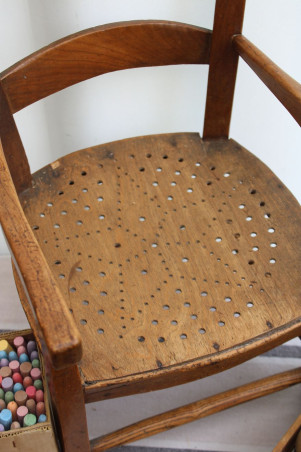 Chaise enfant en bois