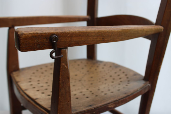 Chaise enfant en bois